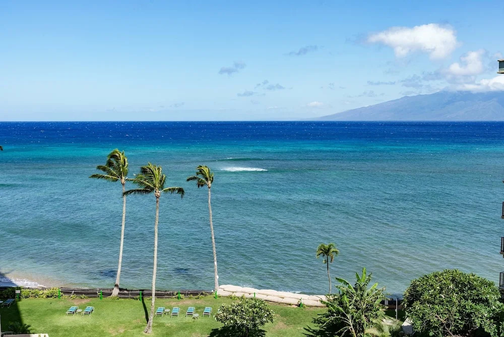Royal Kahana 702 Studio Bedroom Condo by RedAwning