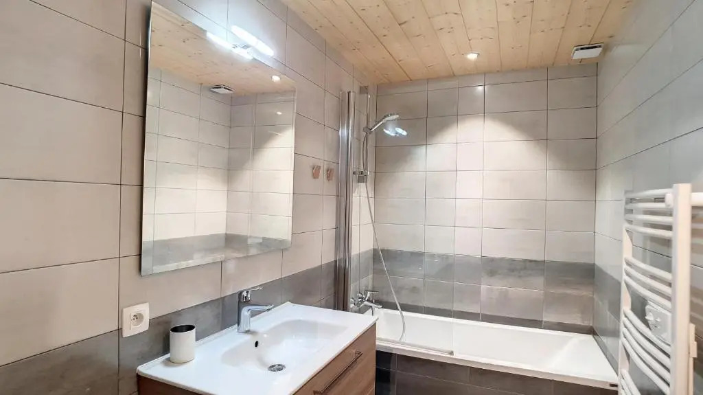 Appartement-3-Chambres-8-Couchages-Wifi-Montriond-Chebourins