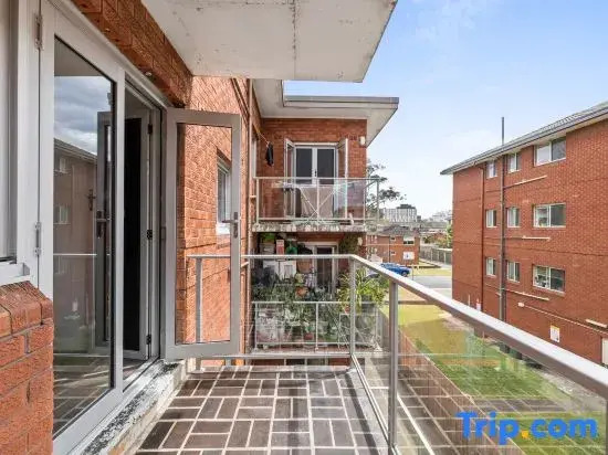 Relaxing Full Apartment – Free Parking, Minutes to UNSW