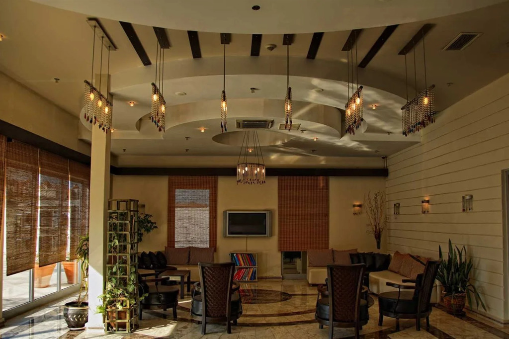 Lavitas Hotel