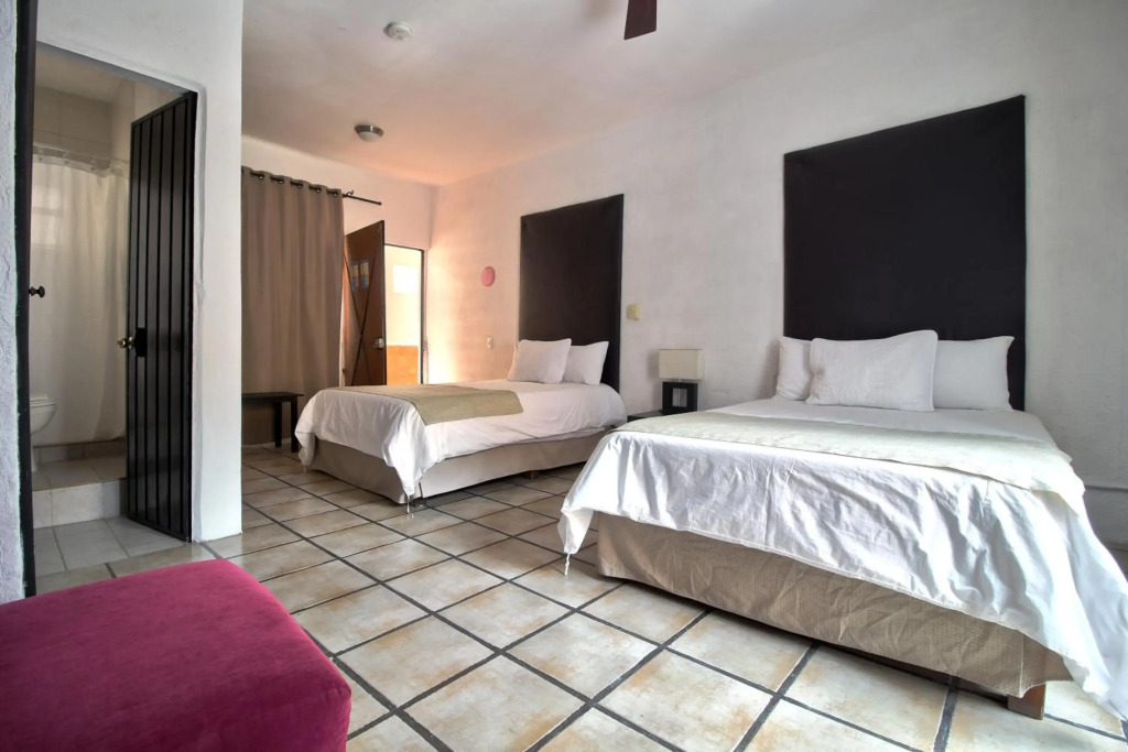 Hotel Punto 79