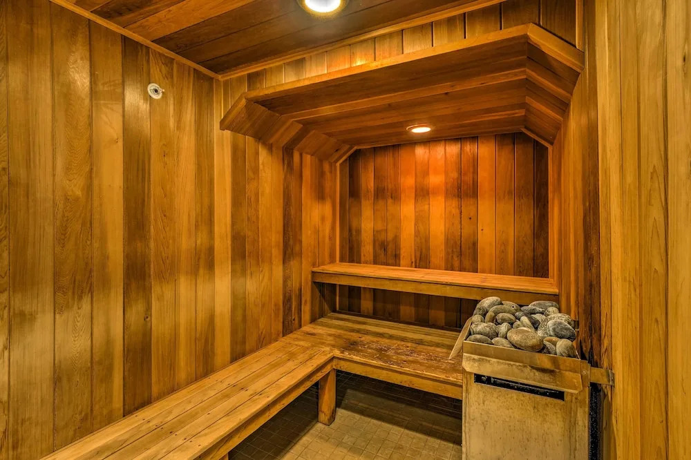 4 Mi to Breckenridge Resort: Condo w/ Sauna Access
