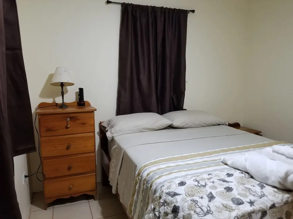 Canuck Cottage Two Bedroom House