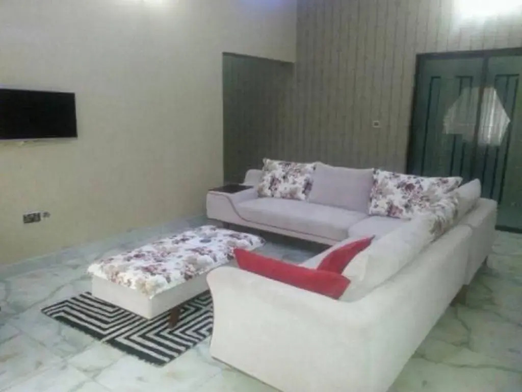 Tenache Hotels