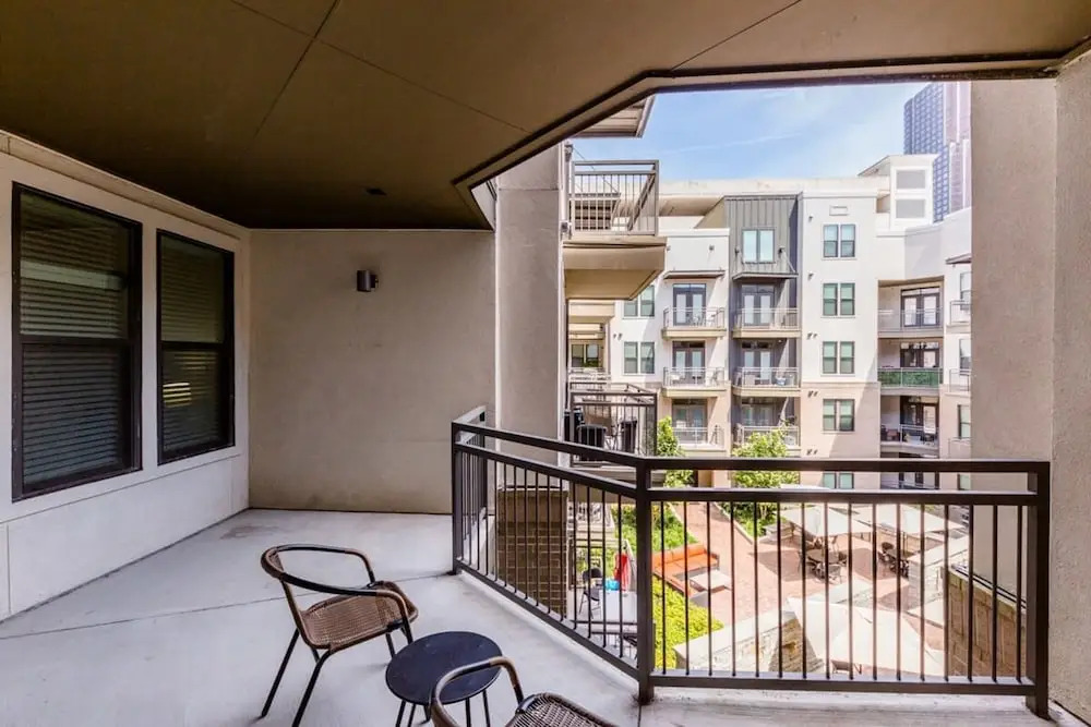 Revive Tanglewood Stunning 2BR in Uptown Houston