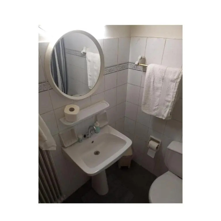 Potamolithos Suites