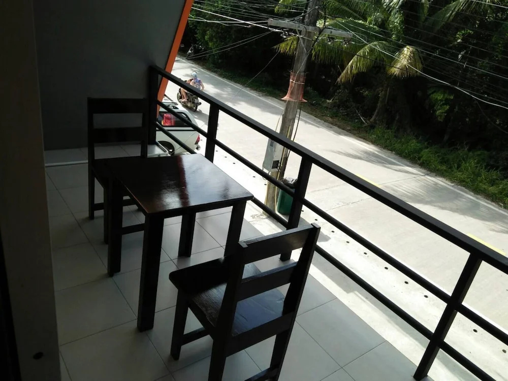Top Harvest Rental Hostel