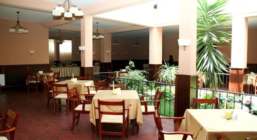Oasis Park Hotel