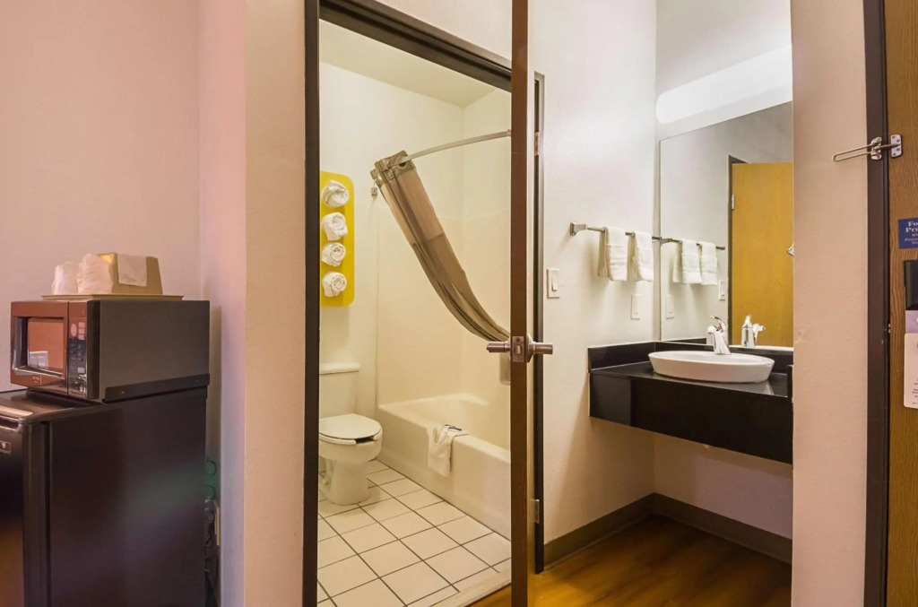 Motel 6 Dallas   Irving DFW Airport South