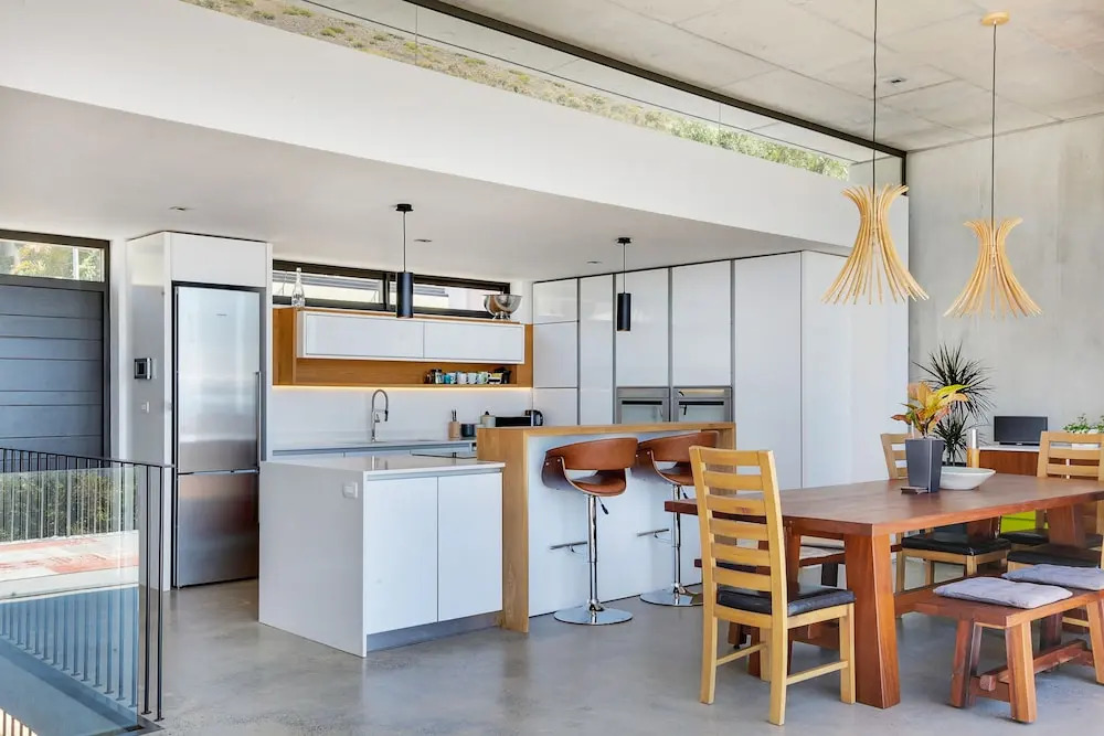 Upper Green Point Roos Villa