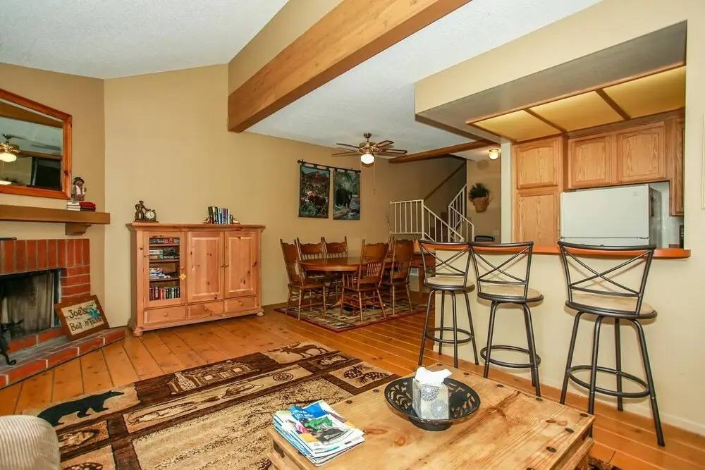 1766-gone Fish Inn 3 Bedroom Home by Redawning