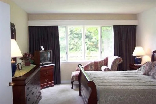 Inn At the Mountain