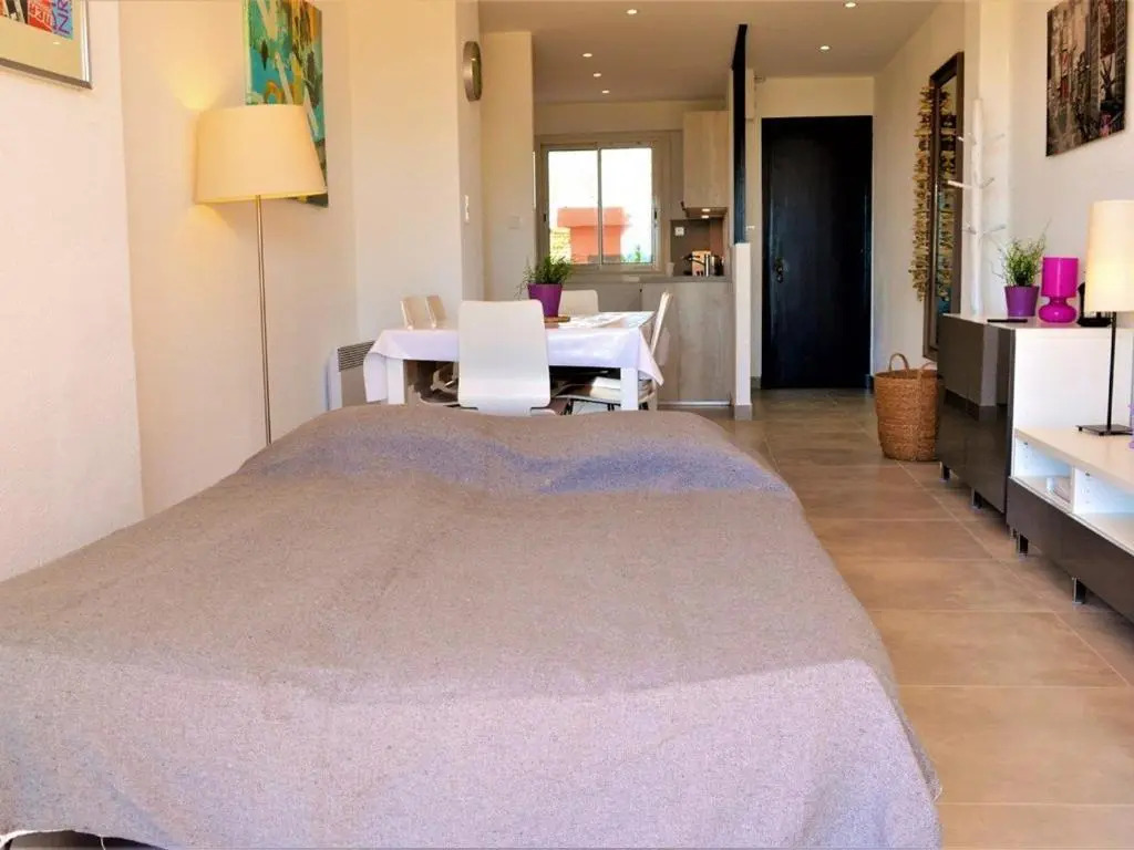 Appartement Le Lavandou, 3 pièces, 6 personnes - FR-1-251-281