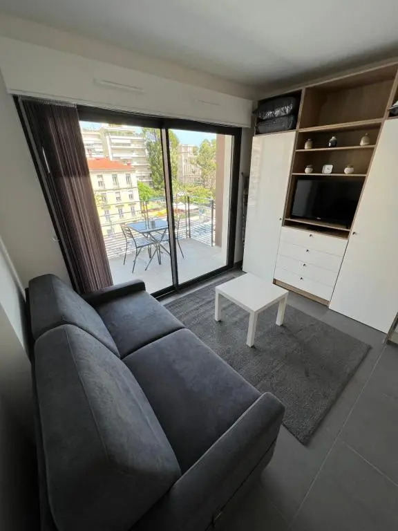logement tout équipée Menton centre 500 m des plages