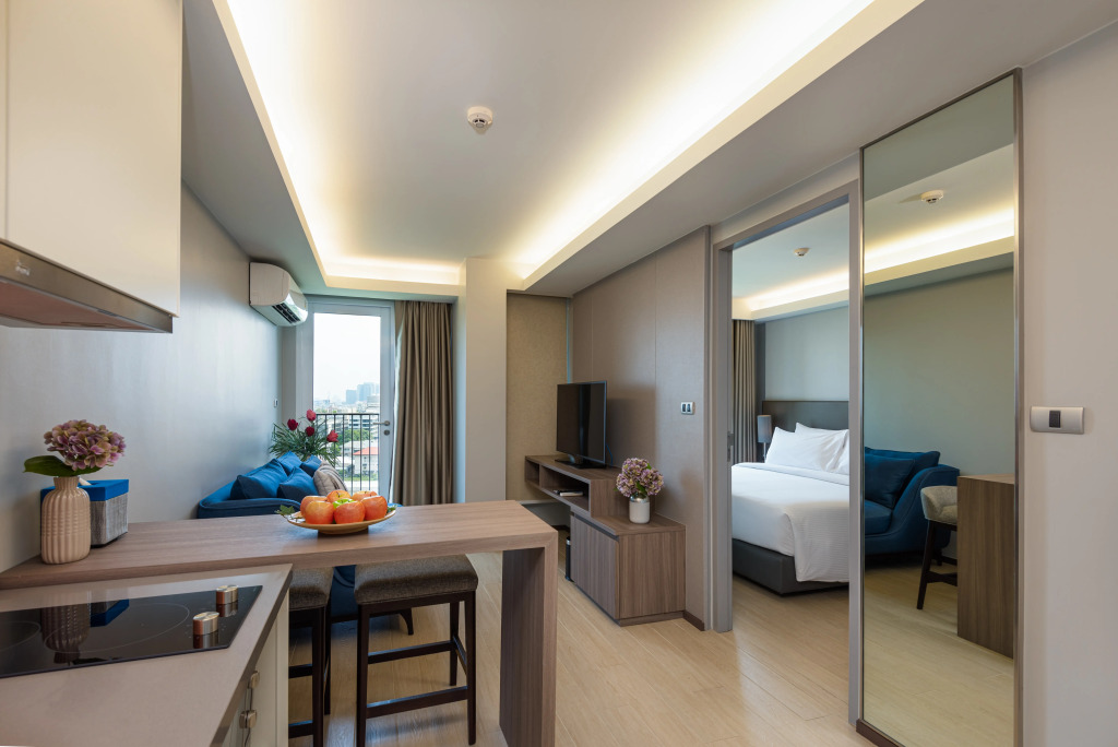 Отель Maitria Hotel Rama 9 Bangkok