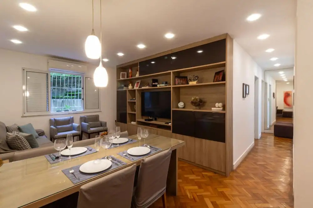 10-min Walk to Copacabana Beach Stc302