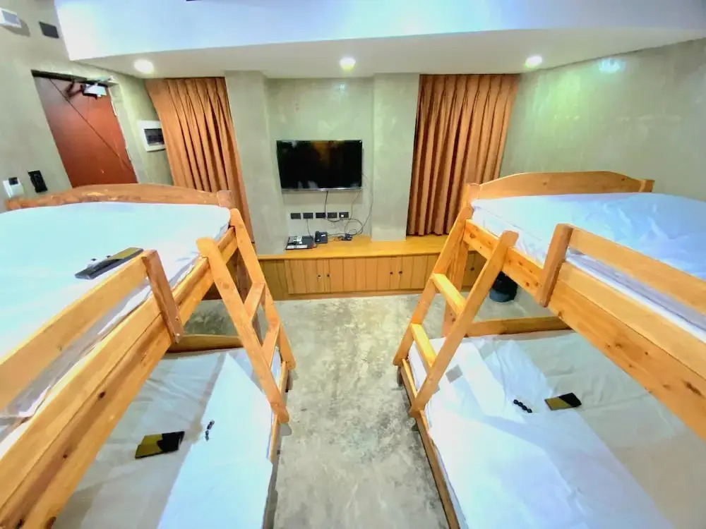 Aqua Frontier Hotel and Restaurant