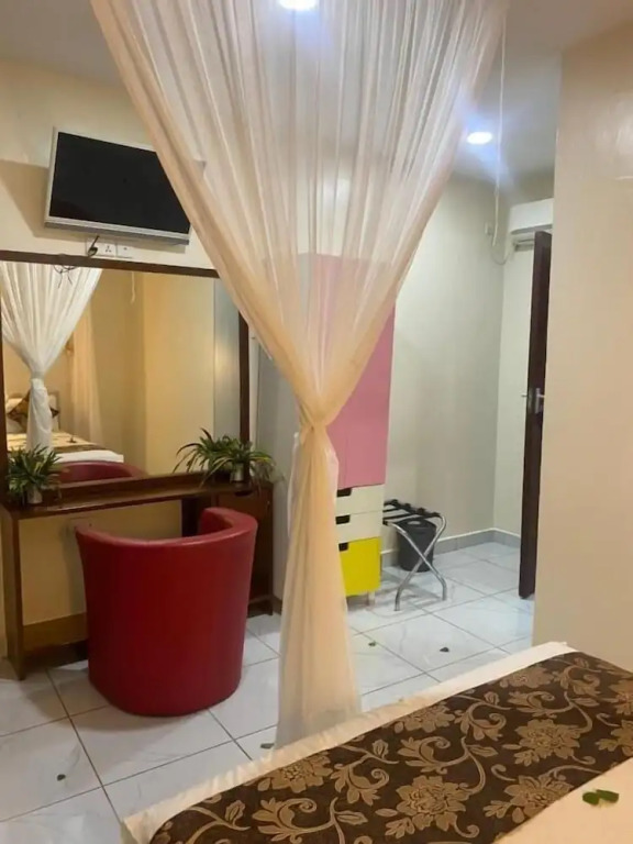 Breeze Bay Hotel Diani