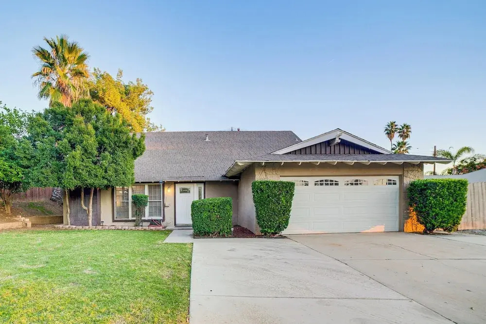 Home 1 Mi to UC Riverside: Families Welcome!