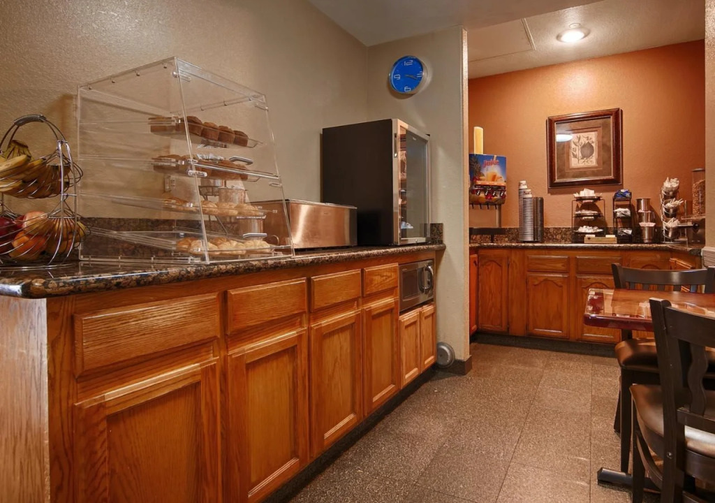 Best Western Airport Plaza Hotel   LAX Airport LA Stadium