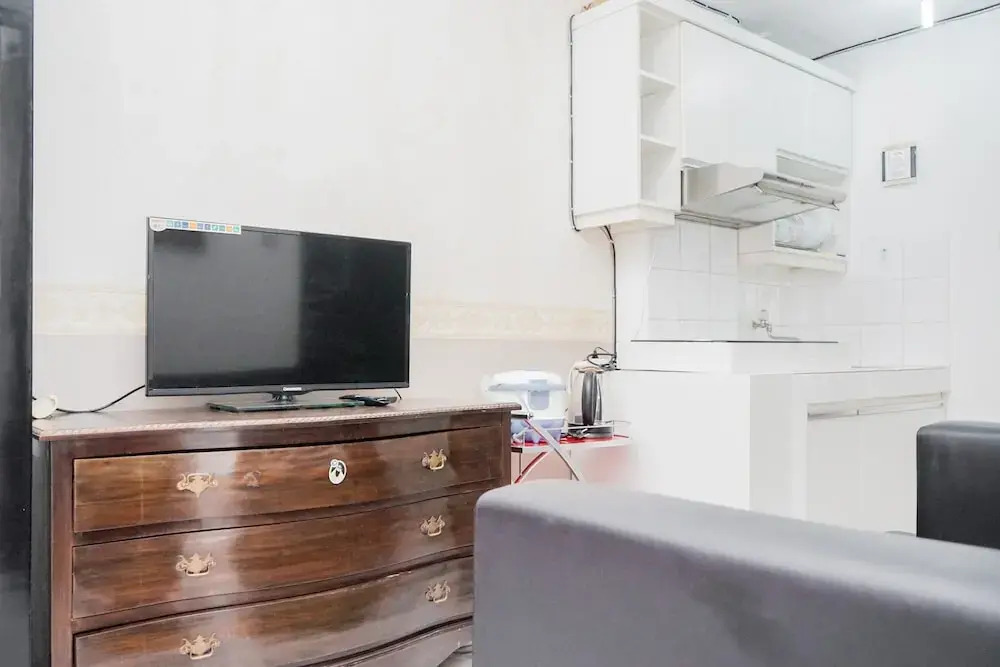 Delightful 2Br at Sky View Apartment Serpong Near BSD