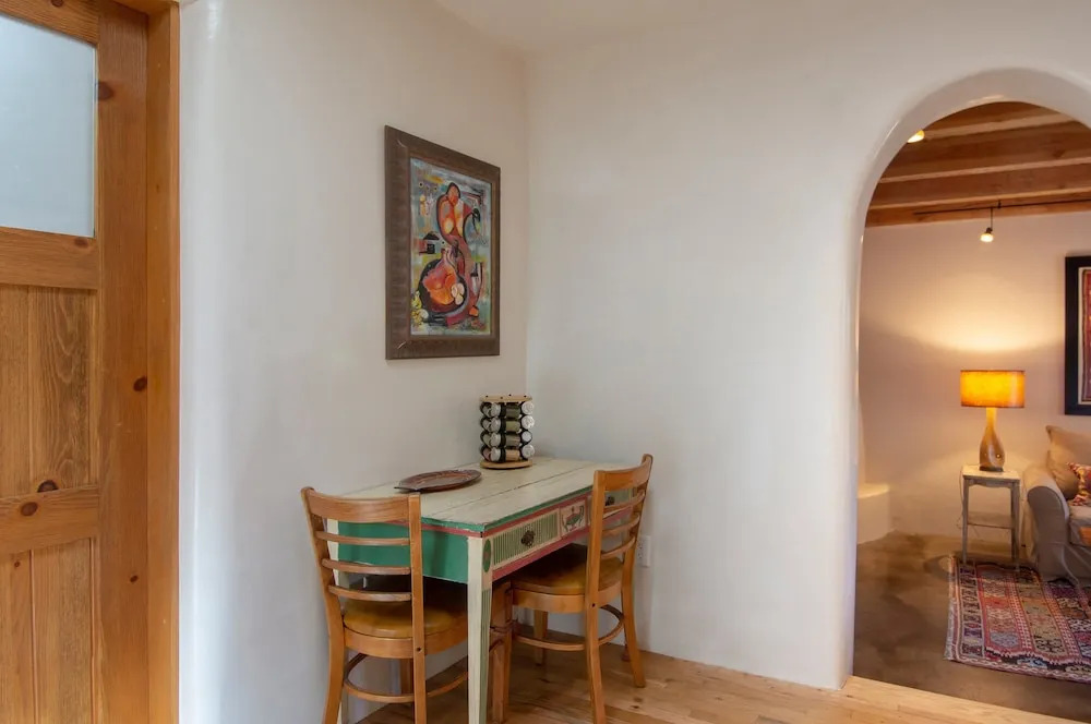 East Alameda - 3 Br Home