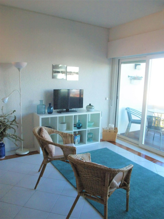 Superb view over Cascais and the Ocean, with wonderful balcony