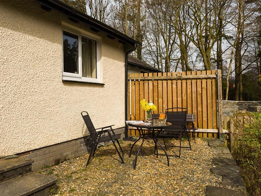 2 Riverside Cottage