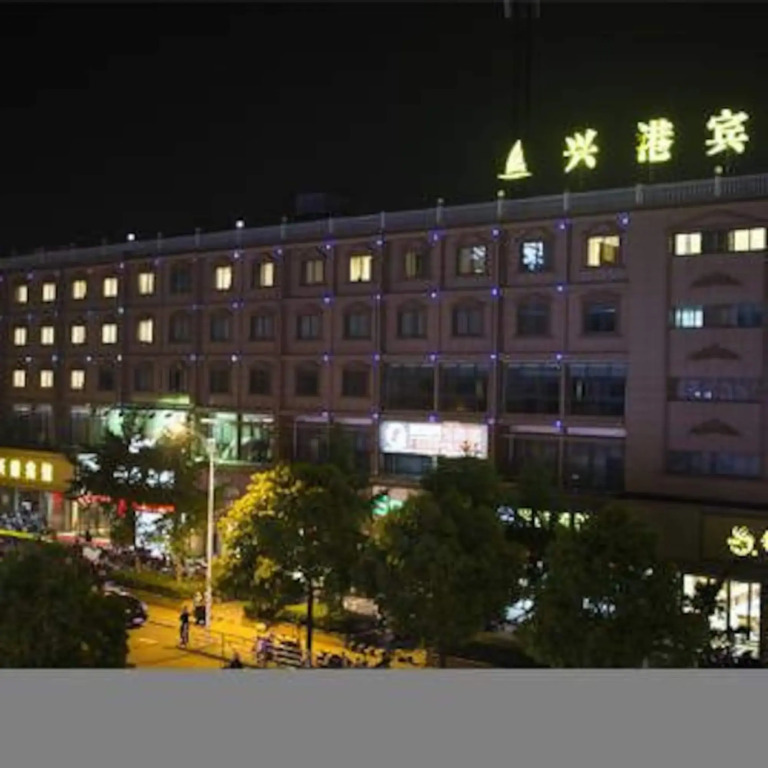 Super 8 Select Hotel