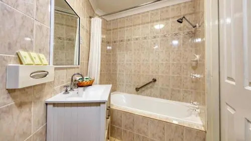 Canowindra Riverview Motel