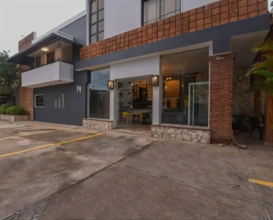 PH 19 Guesthouse Hotel in Gazcue