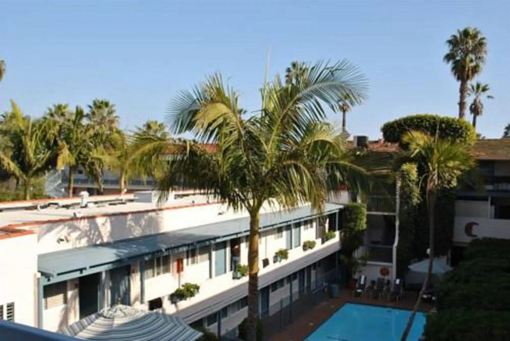Beachside Inn
