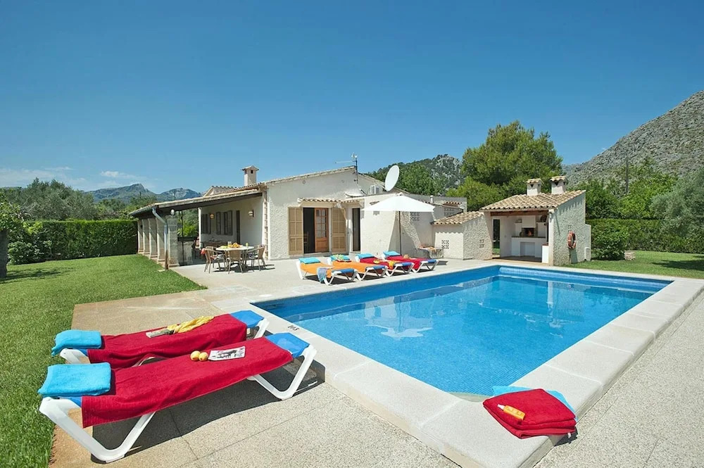 Villa - 3 Bedrooms with Pool - 108774