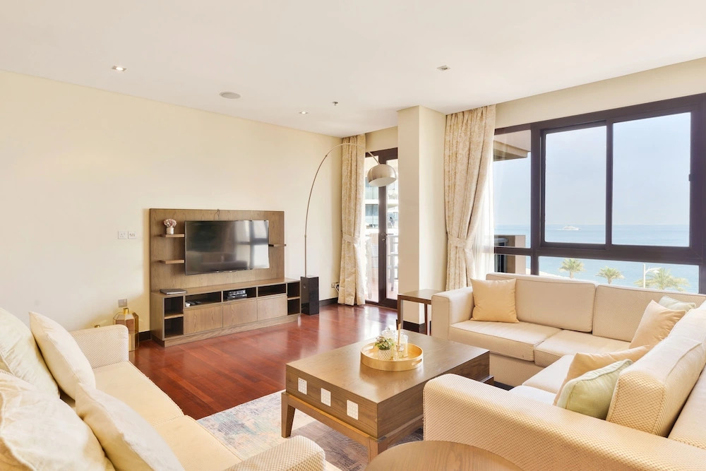 Anantara Residences - Beachfront - Private Beach and Lagoon Pool