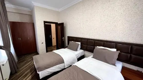 Karvan Hotel