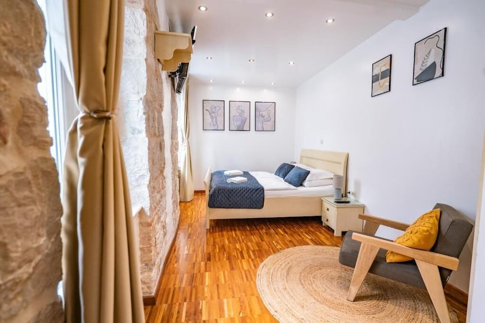 Luxury Rooms Lucija and Luka