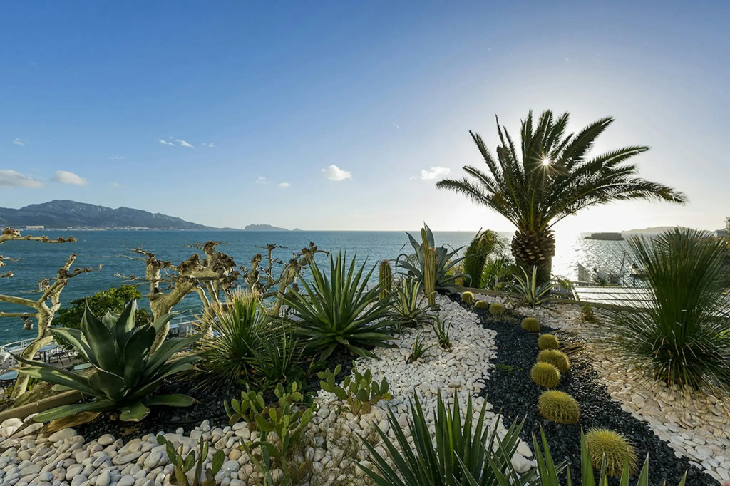 Отель Le Petit Nice Passedat - Relais & Châteaux