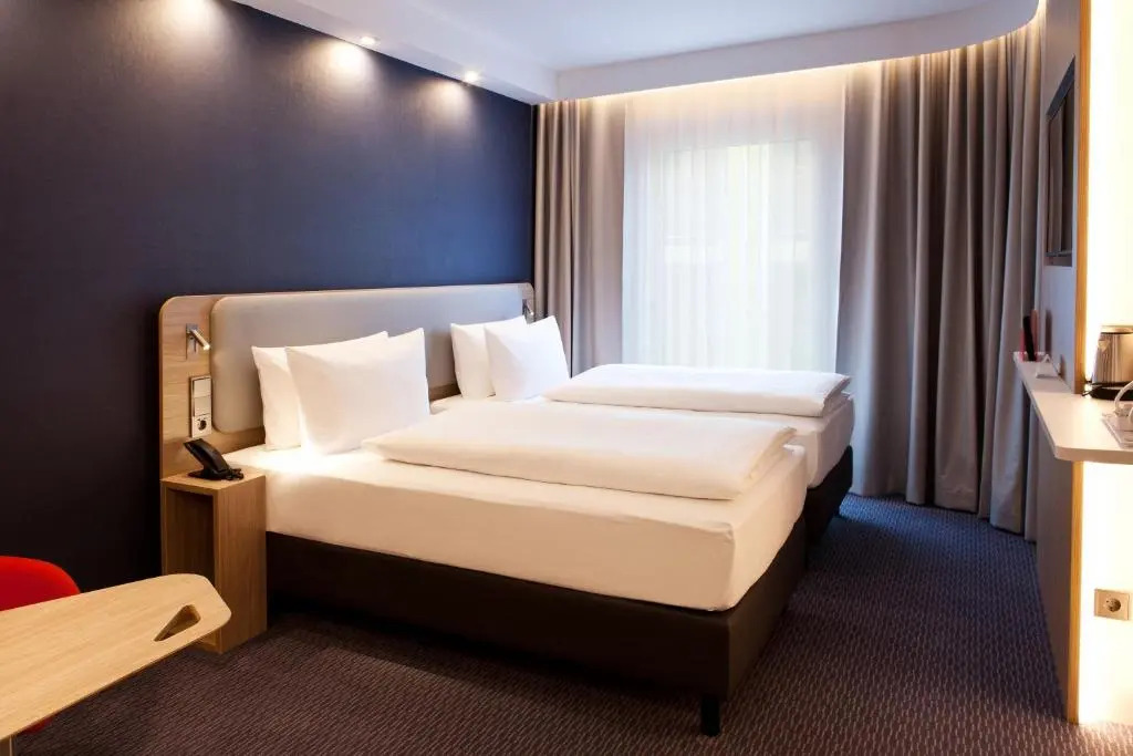 Holiday Inn Express & Suites - Basel - Allschwil by IHG