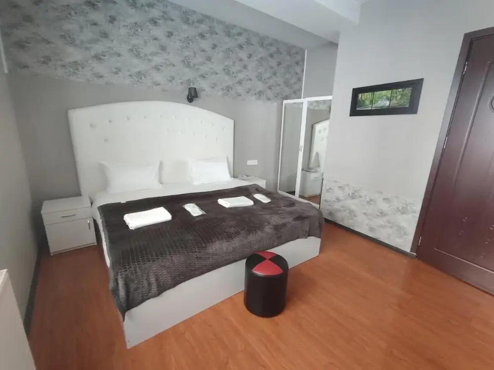 Отель House Of Deja Vu