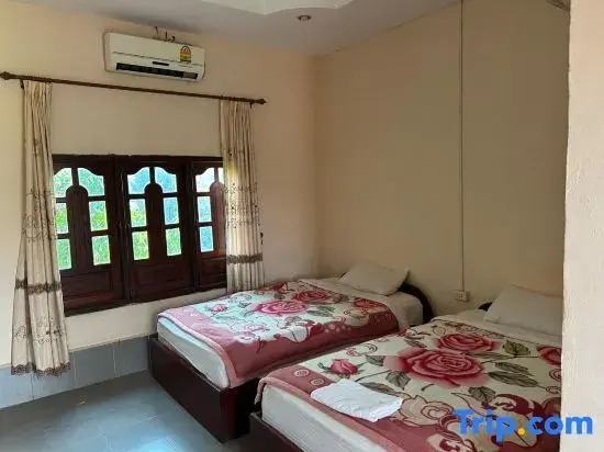 Khamphoumy Guesthouse