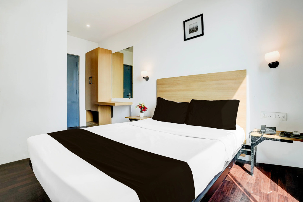 Townhouse PBG Mall Vashi