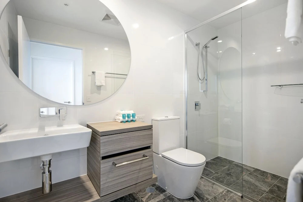 BRAND NEW Qube Broabeach Luxury 2 Bedroom