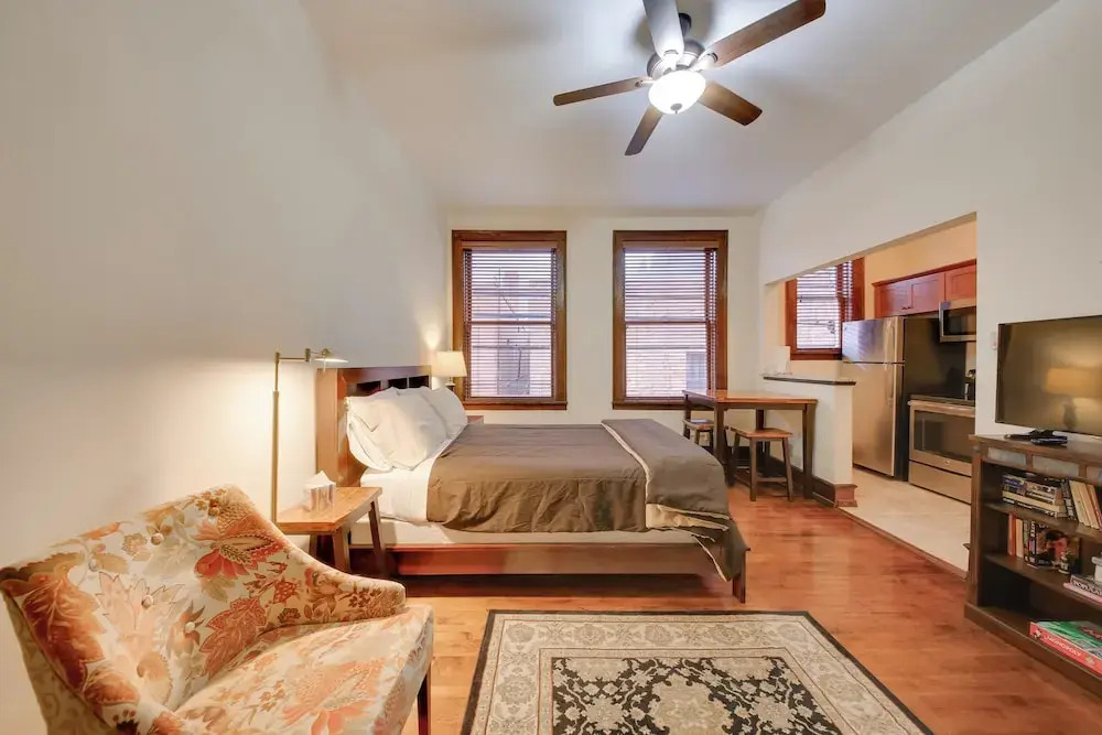 Walkable Studio in the Heart of Dtwn Wallace!