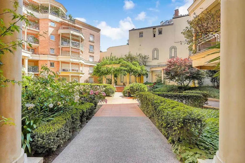 LES JARDINS DE L'OLYMPE - Appartement lumineux de 137m2