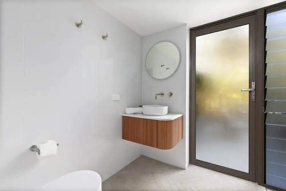 Stylish 3-bed Newport Stay With Balcony