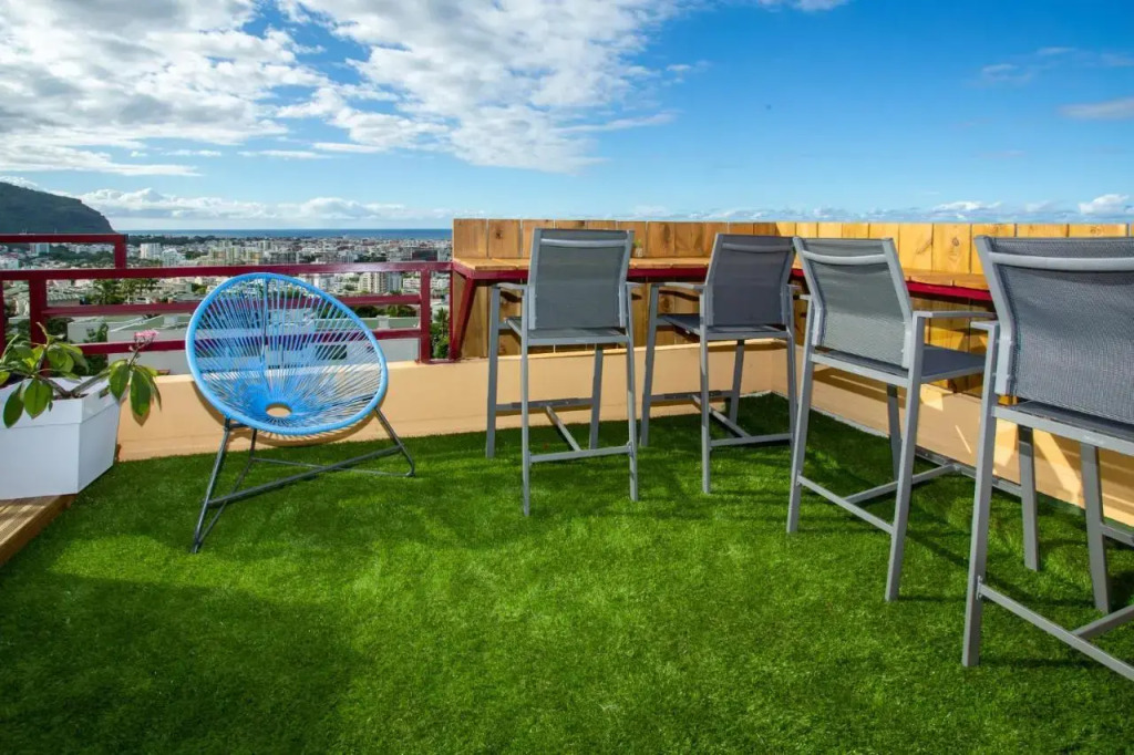 Sea View & More… (Adults Only)