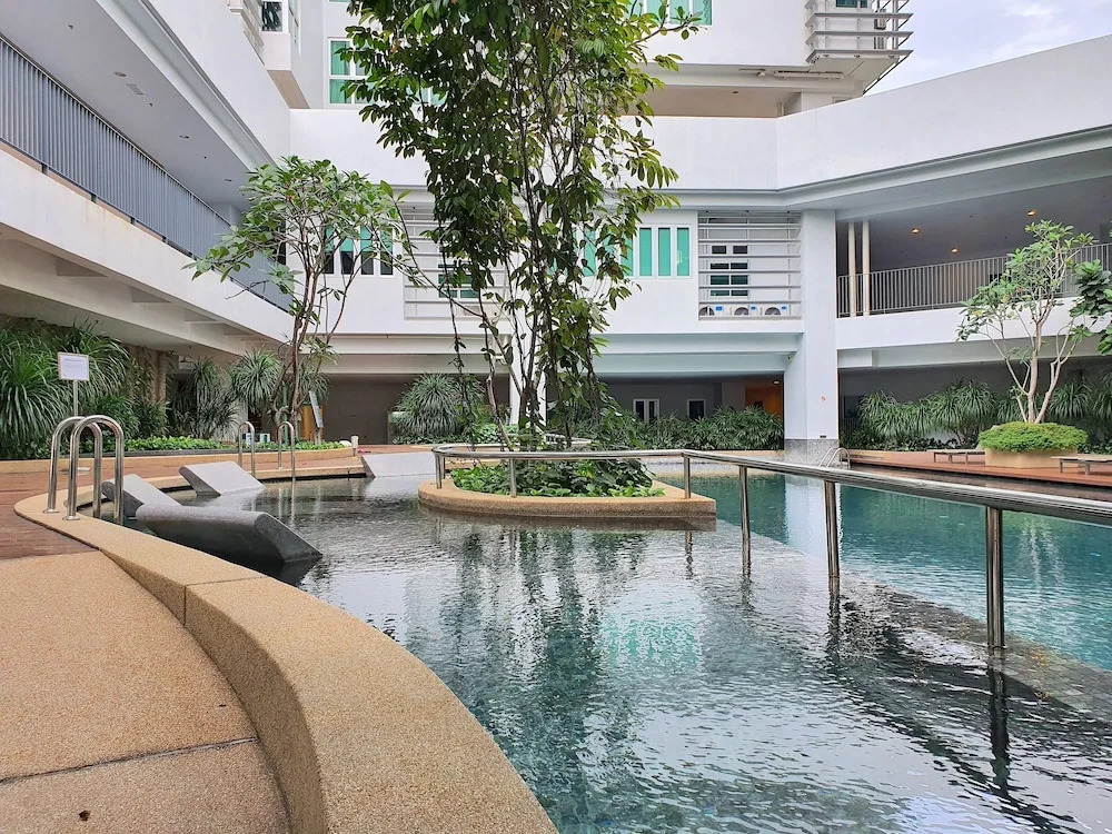 Verve Suite KL Designer Apt by BeeStay