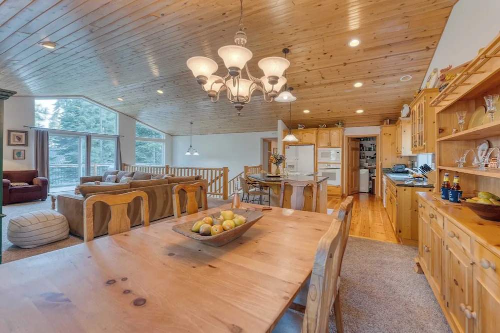 Tahoe Vista by Avantstay Central Location + Patio