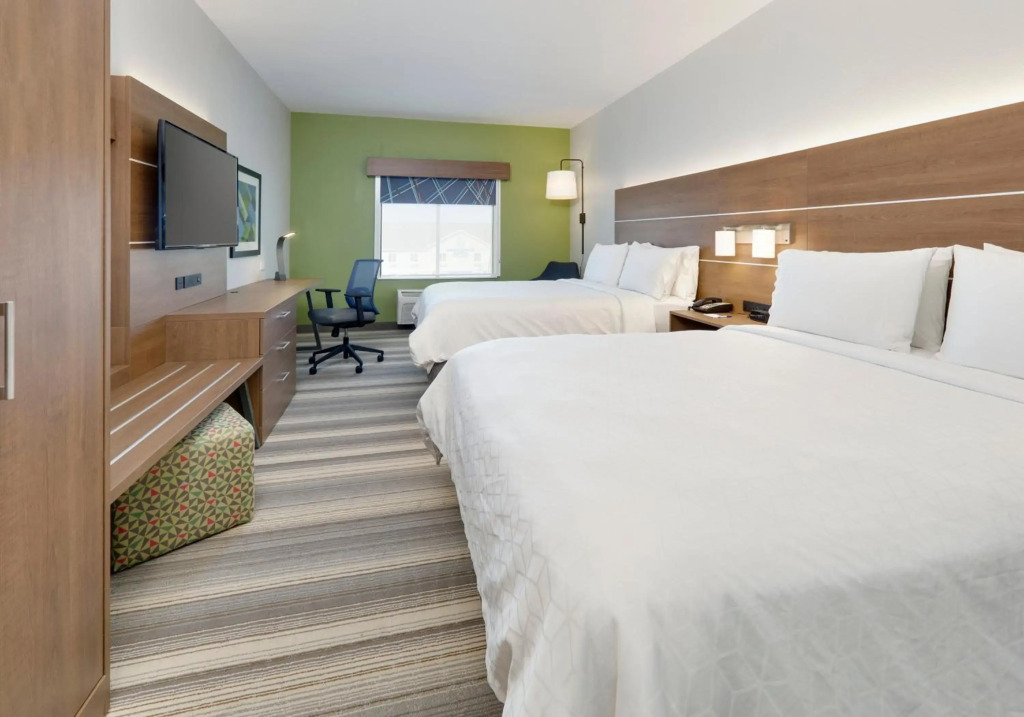 Holiday Inn Express & Suites - Denton North by IHG