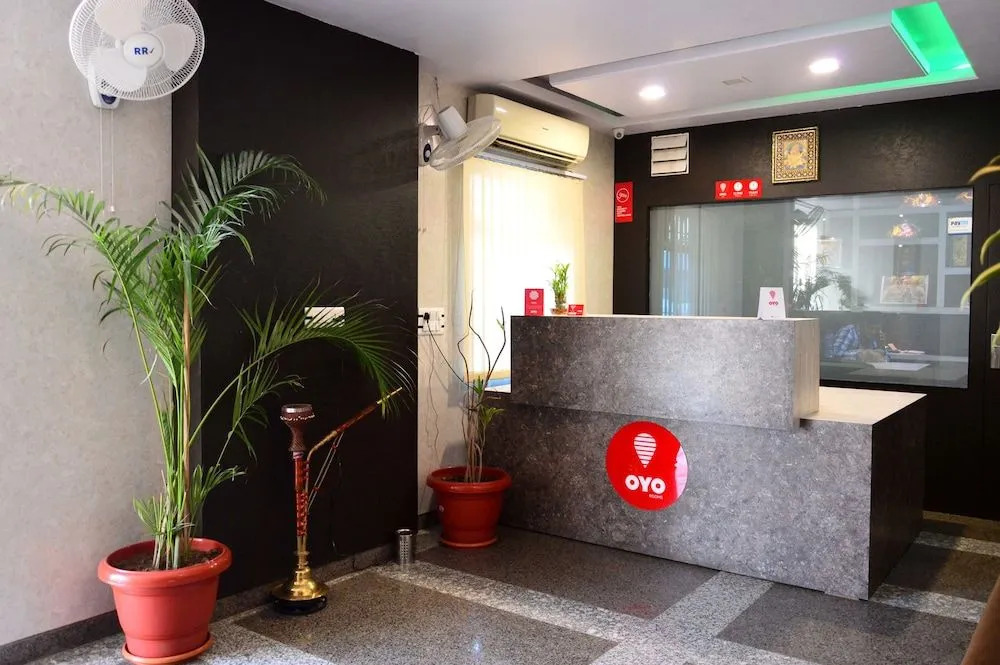 OYO 6697 Hotel Green Lemon